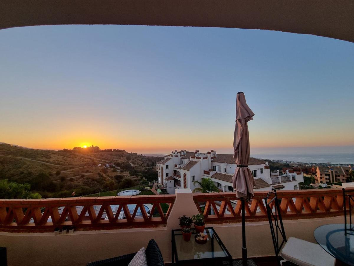 Elegant Apartment With Fantastic Views At The Top Of Calahonda Sitio de Calahonda Zewnętrze zdjęcie