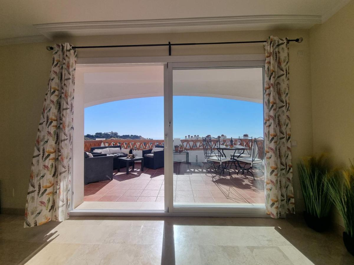 Elegant Apartment With Fantastic Views At The Top Of Calahonda Sitio de Calahonda Zewnętrze zdjęcie