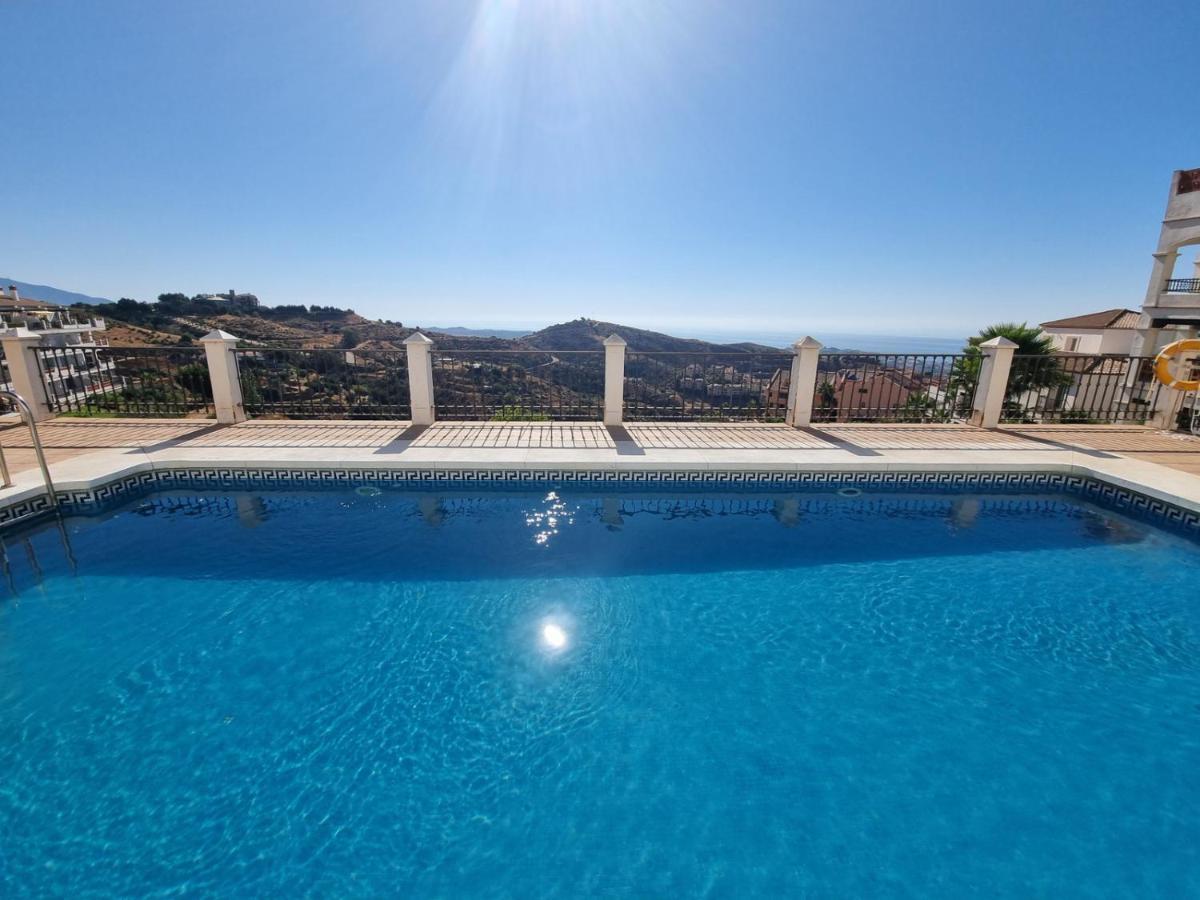 Elegant Apartment With Fantastic Views At The Top Of Calahonda Sitio de Calahonda Zewnętrze zdjęcie
