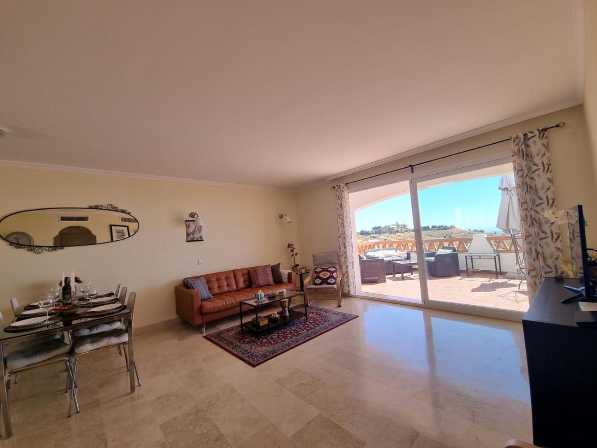 Elegant Apartment With Fantastic Views At The Top Of Calahonda Sitio de Calahonda Zewnętrze zdjęcie
